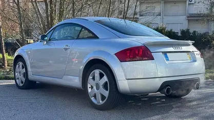 Usado Audi TT 180 HP (132 kW) 1999 Cinzento Coupé