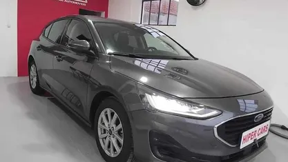 Usado Ford Focus 125 HP (91 kW) 2022 Cinzento