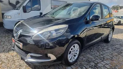 Usado Renault Scénic III Expression 110 HP (80 kW) 2013 Monovolume