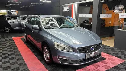 Usado 2017 Volvo V60 Carrinha | € 12.950 (Preço justo)