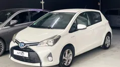 Branco Usado 2015 Toyota Yaris Hybrid Active | € 14.990 (Preço justo)