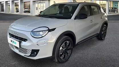 Novo Fiat 600 110 HP (80 kW) 2025 Bege SUV