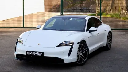 Usado 2021 Porsche Taycan Sedan | € 81.500