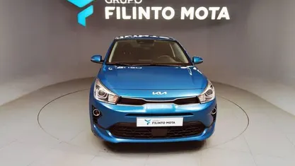 Usado Kia Rio 100 HP (73 kW) 2023 Azul