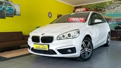 Branco Usado 2015 BMW 218 Active Tourer Sport Line Monovolume | € 17.500 (Preço justo)