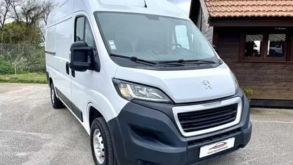 Usado Peugeot Boxer Premium 130 HP (95 kW) 2019 Van