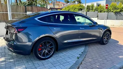Usado 2020 Tesla Model 3 Standard Range Plus Sedan | € 23.500 (Bom preço)