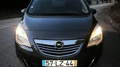 Cinzento Usado 2011 Opel Meriva Monovolume | € 3.800 (Preço justo)