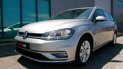 Usado VW Golf VII 116 HP (85 kW) 2017 Cinzento (metalizada) Carrinha