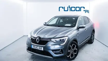 Cinzento Usado 2022 Renault Arkana SUV | € 21.900 (Preço justo)