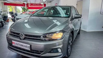 Cinzento Usado 2021 VW Polo Life Citadino | € 16.500 (Preço justo)
