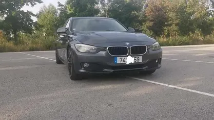 Cinzento Usado 2013 BMW 320 Sedan | € 10.000 (Bom preço)