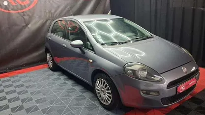 Usado Fiat Punto 85 HP (62 kW) 2012 Cinzento Citadino