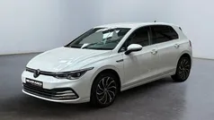 Branco Usado 2024 VW Golf VIII Style | € 31.900 (Preço justo)