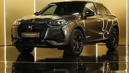 Cinzento Usado 2019 DS Automobiles DS3 Crossback Performance SUV | € 23.900 (Preço justo)