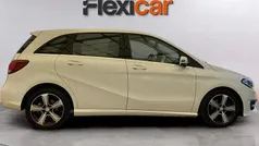 Branco Usado 2017 Mercedes B180 Style Monovolume | € 17.890 (Preço justo)