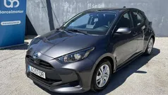 Cinza Usado 2022 Toyota Yaris Hybrid Comfort | € 17.450 (Bom preço)