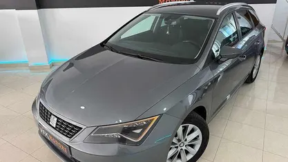 Usado Seat Leon ST 116 HP (85 kW) 2017 Cinzento Carrinha