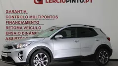 Cinzento Usado 2024 Kia Stonic SUV | € 18.750 (Preço justo)