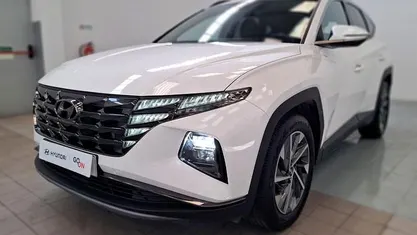 Branco Usado 2023 Hyundai Tucson Premium SUV | € 27.950 (Preço justo)
