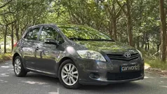 Cinzento Usado 2012 Toyota Auris Comfort Citadino | € 9.440 (Preço justo)