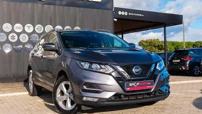 Cinzento Usado 2018 Nissan Qashqai SUV | € 18.790 (Preço justo)