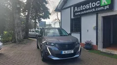 Cinzento Usado 2021 Peugeot 2008 Allure SUV | € 17.800 (Preço justo)
