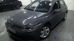 Cinza Usado 2020 VW Golf VIII Life Sedan | € 19.950 (Preço justo)