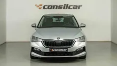 Cinza prata Usado 2021 Skoda Scala Ambition Citadino | € 13.980 (Bom preço)