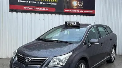 Cinzento Usado 2010 Toyota Avensis | € 9.900 (Preço justo)