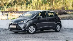 Cinza Usado 2017 Toyota Yaris Active Citadino | € 10.900 (Preço justo)