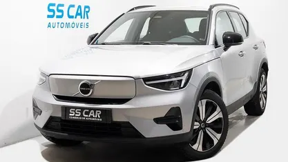 Usado Volvo XC40 Core 169 kW (231 HP) 2022 Cinza SUV