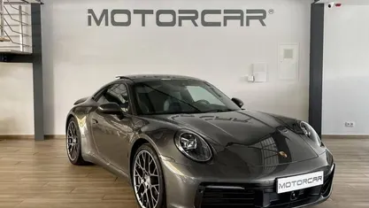 Usado Porsche 992 385 HP (283 kW) 2020 Cinzento