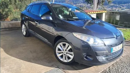 Usado Renault Mégane GrandTour 110 HP (80 kW) 2011 Cinzento Carrinha