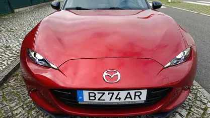 Usado Mazda MX5 131 HP (96 kW) 2015 Vermelho Cabrios