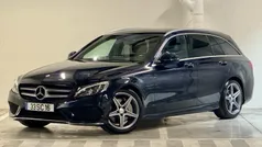 Azul Usado 2016 Mercedes C300e AMG line | € 23.900 (Preço justo)