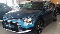 Azul Novo 2025 Kia Niro SUV | € 33.990 (Preço justo)