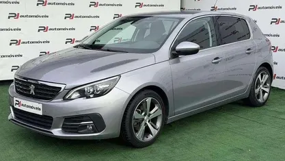 Usado 2018 Peugeot 308 Allure Citadino | € 12.990 (Preço justo)