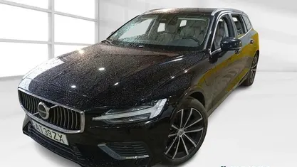 Usado Volvo V60 350 HP (257 kW) 2022 Preto Carrinha