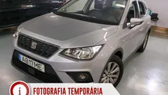 Cinza Usado 2020 Seat Arona Style SUV | € 13.690 (Preço justo)