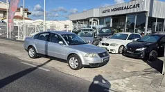 Cinza prata Usado 2002 VW Passat Sedan | € 4.400 (Preço justo)