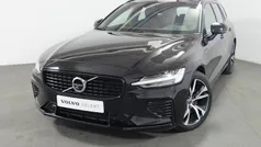 Preto Usado 2021 Volvo V60 R-Design Carrinha | € 34.900 (Preço justo)
