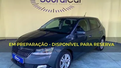 Usado Skoda Fabia 95 HP (69 kW) 2021 Cinzento