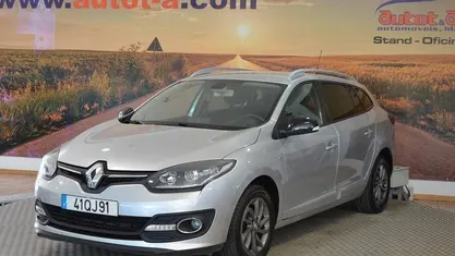 Usado Renault Mégane III 110 HP (80 kW) 2015 Cinzento Carrinha
