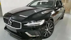 Preto Usado 2021 Volvo V60 Carrinha | € 30.900 (Bom preço)