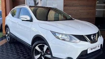 Usado Nissan Qashqai Tekna 110 HP (80 kW) 2015 Branco SUV