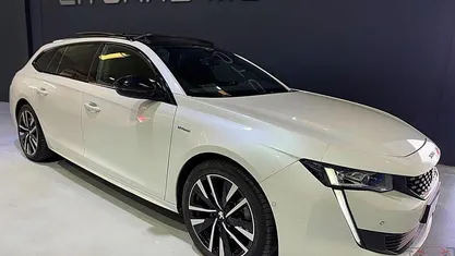 Branco Usado 2022 Peugeot 508 SW Carrinha | € 24.450 (Preço justo)