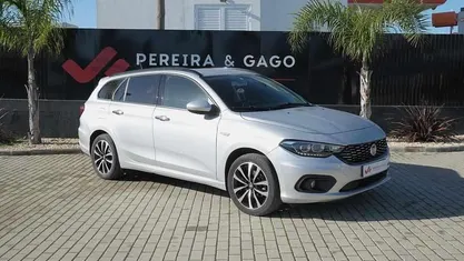 Cinzento Usado 2019 Fiat Tipo Citadino | € 11.950 (Preço justo)