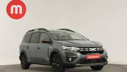 Cinzento Usado 2024 Dacia Jogger Monovolume | € 21.499 (Preço justo)