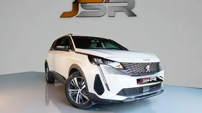 Usado Peugeot 5008 130 HP (95 kW) 2023 SUV